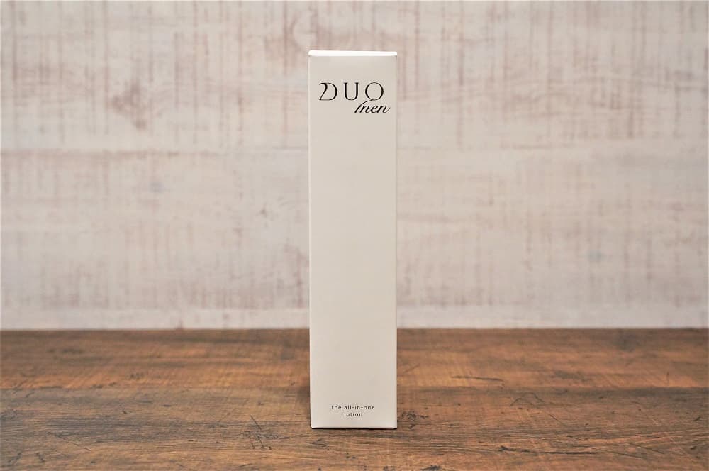 DUOmenの化粧水のパッケージ